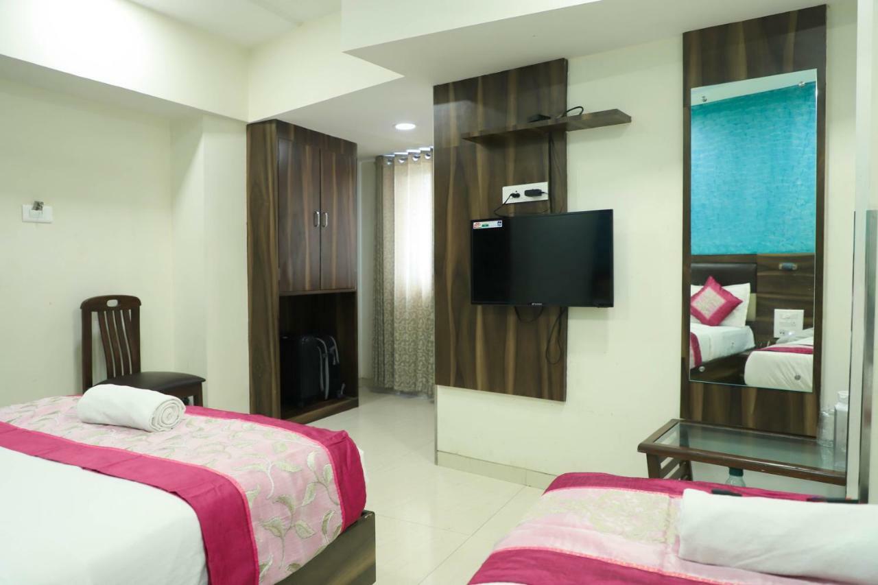 Hotel Plaza Executive - Near Bkc Bombay Exterior foto